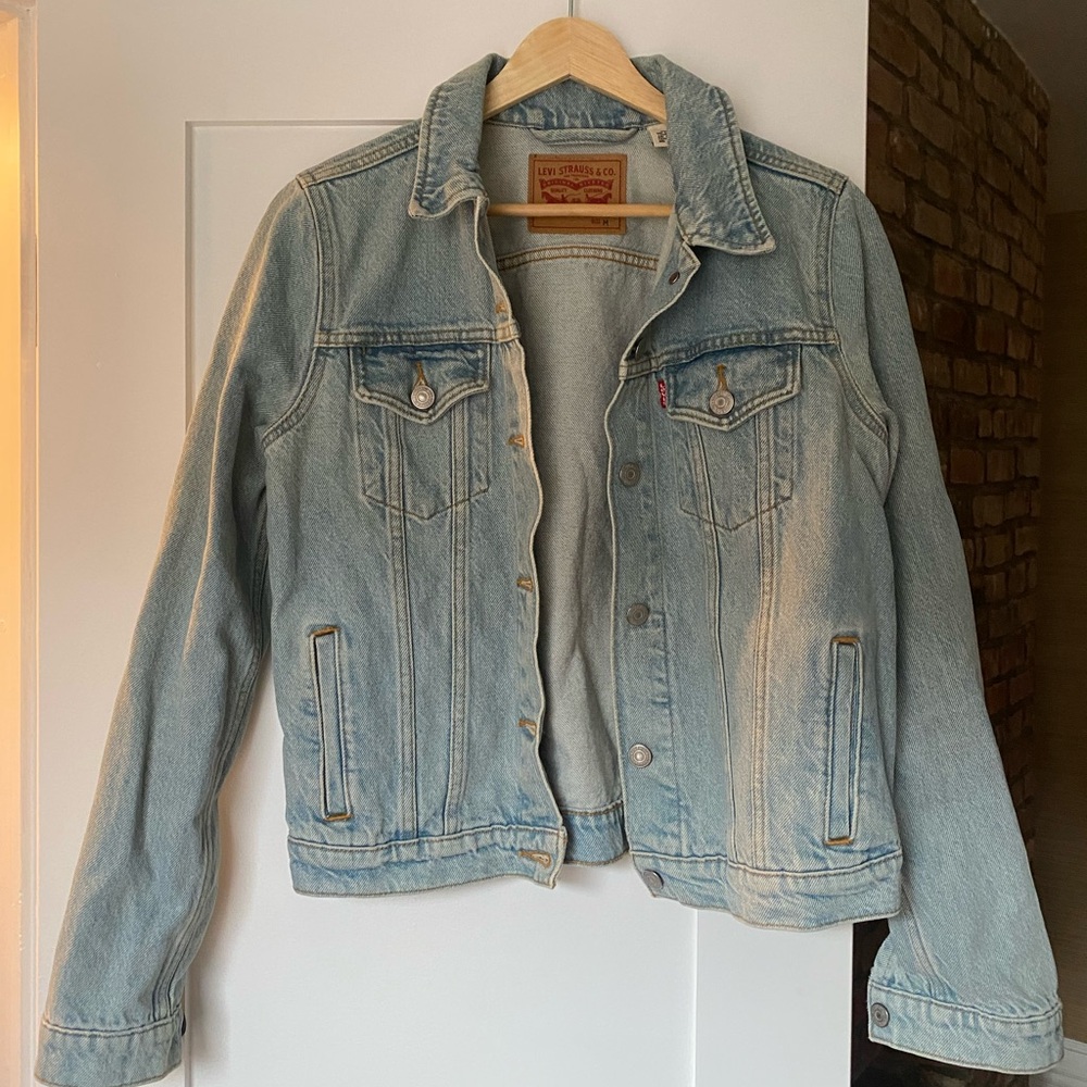 Levi's Women's Light Blue Trucker Denim Jacket